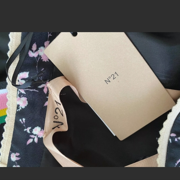 NWT No.21 Black Floral Pencil Skirt Size40 - Picture 9 of 11